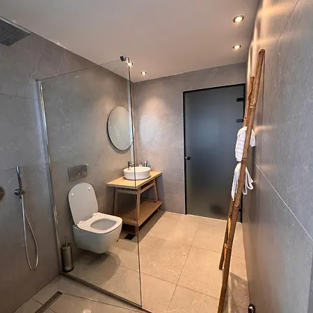 Izla * Skala (Kefalonia)